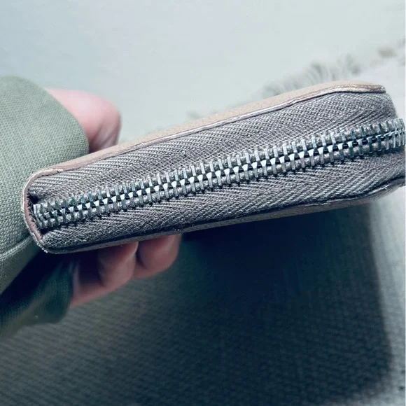 Auth Yves Saint Laurent YSL Zip Around Wallet - Picture 11 of 16